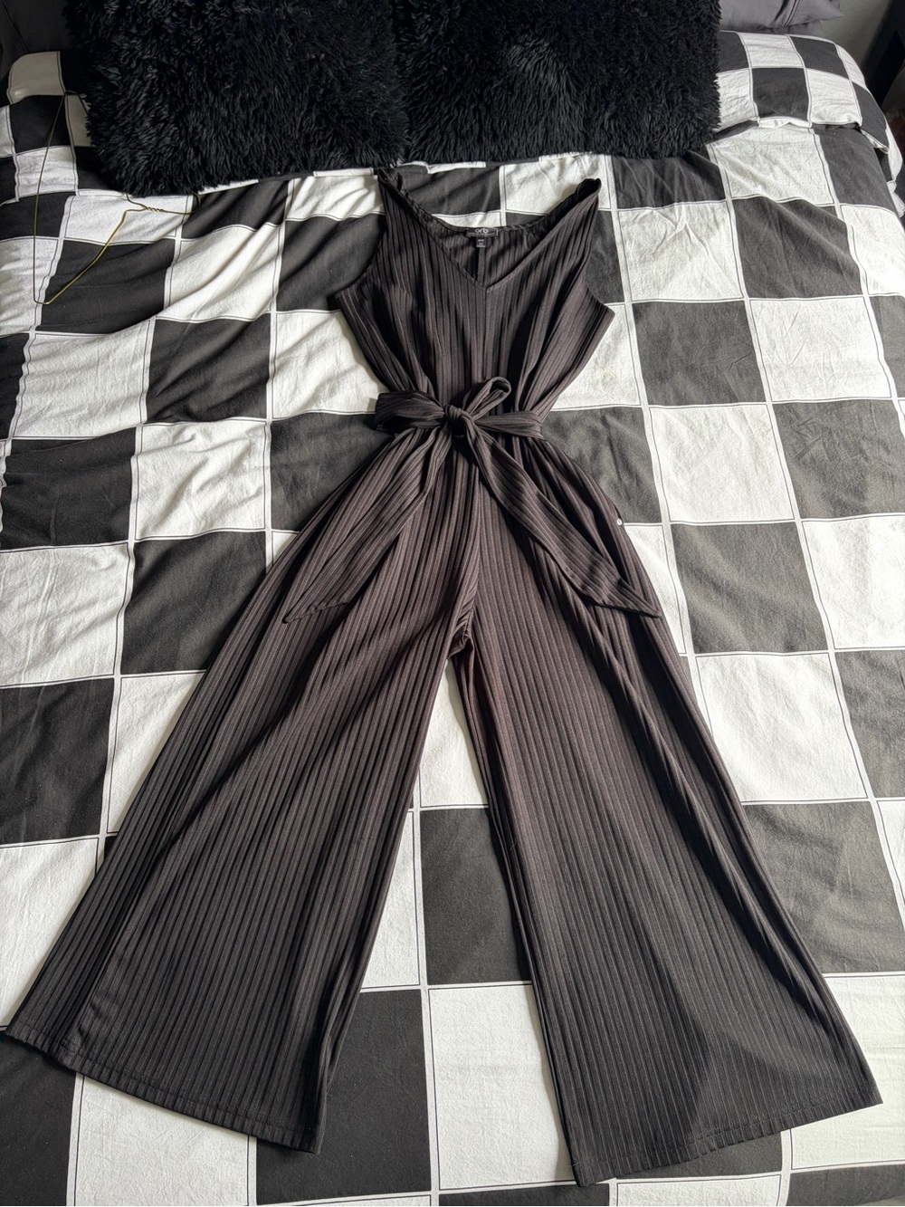 Black Ribbed V-Neck Sleeveless Jumpsuit